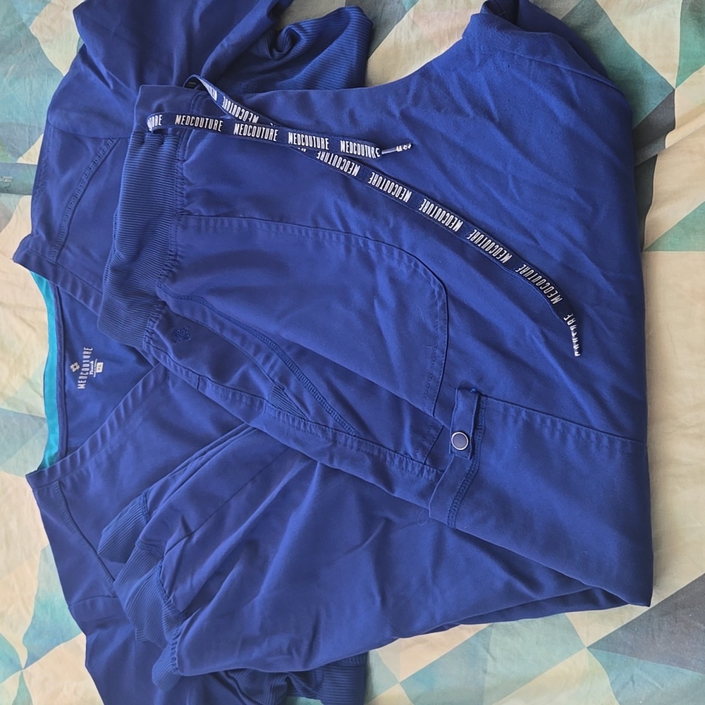 Medcouture Touch Blue Scrub Set - Picture 4 of 5